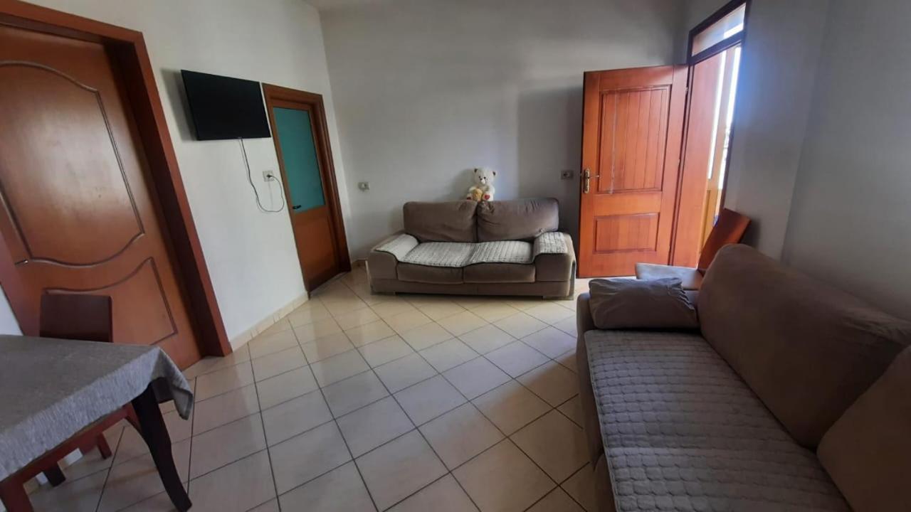 Crew 2 Hostal Tirana